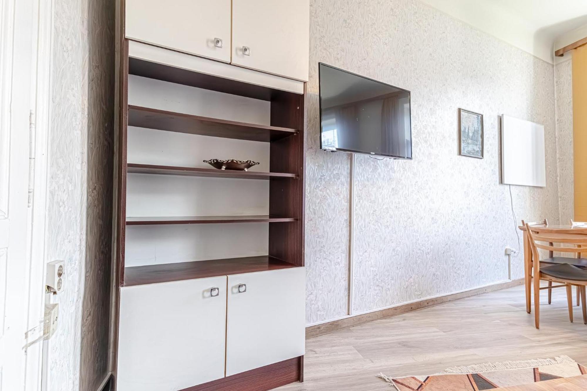 Vintage 1br With Shared Garden - U6 Metro & Danube Apartment Wien