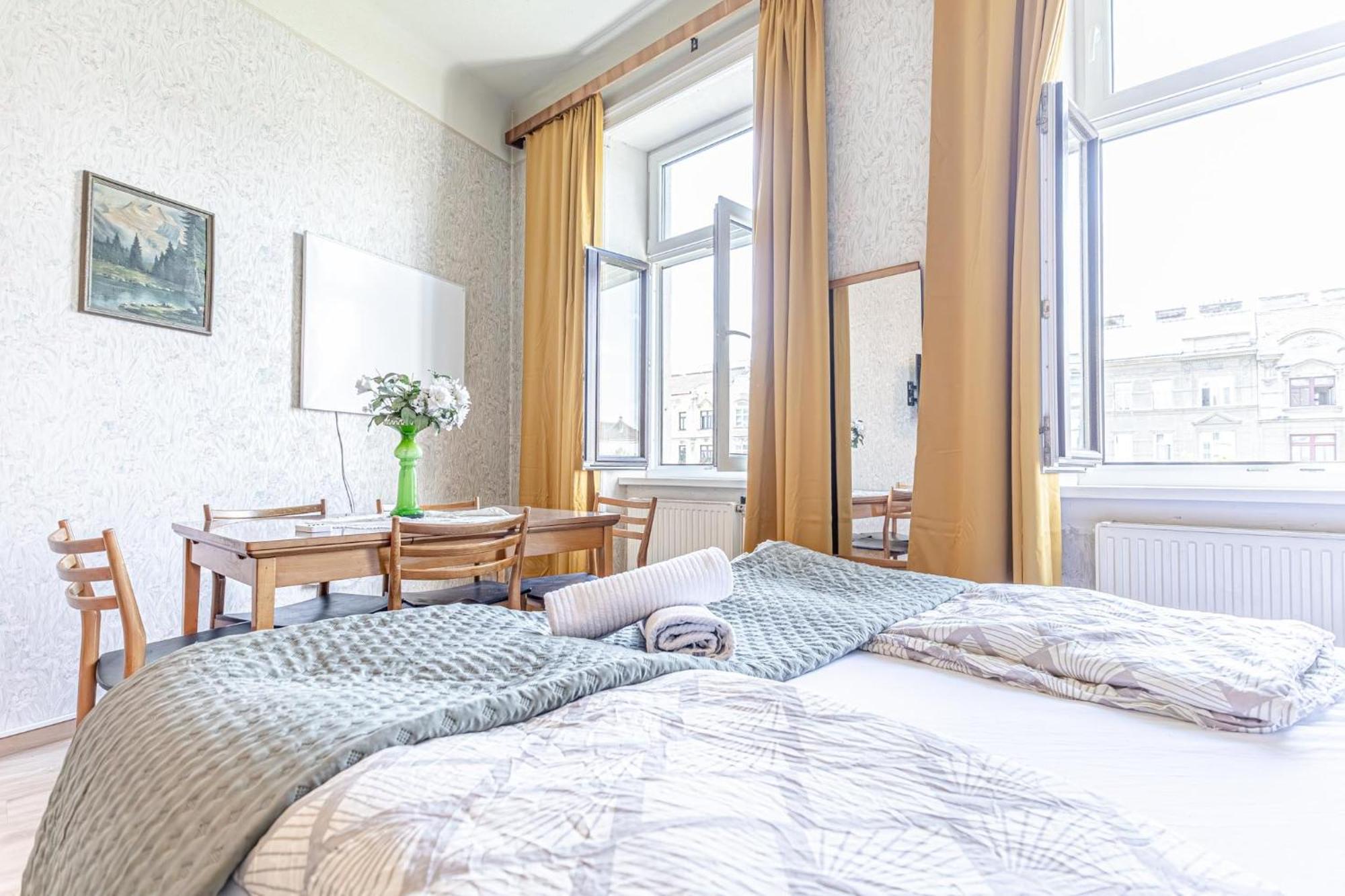 Vintage 1br With Shared Garden - U6 Metro & Danube